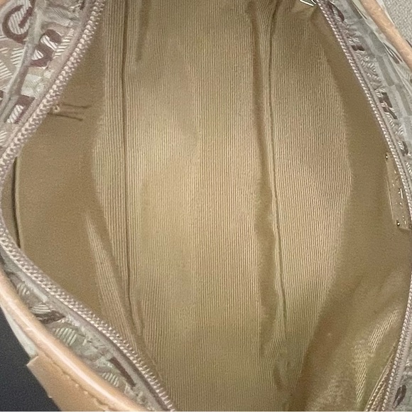 Salvatore Ferragamo Tan and Brown Women's Fartecth Shoulder Bag - Picture 5 of 7